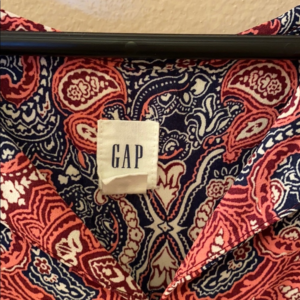 Patterned Blouse - Picture 2 of 3